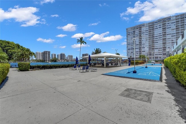 Building Photo - 2780 NE 183rd St