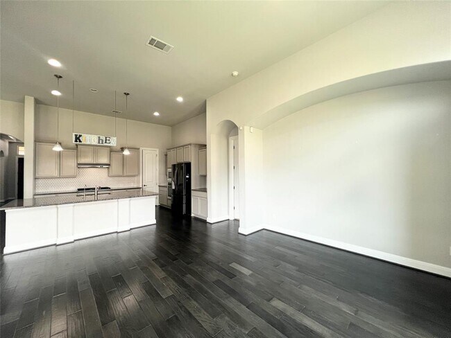 Building Photo - 2700 Hudson Ln