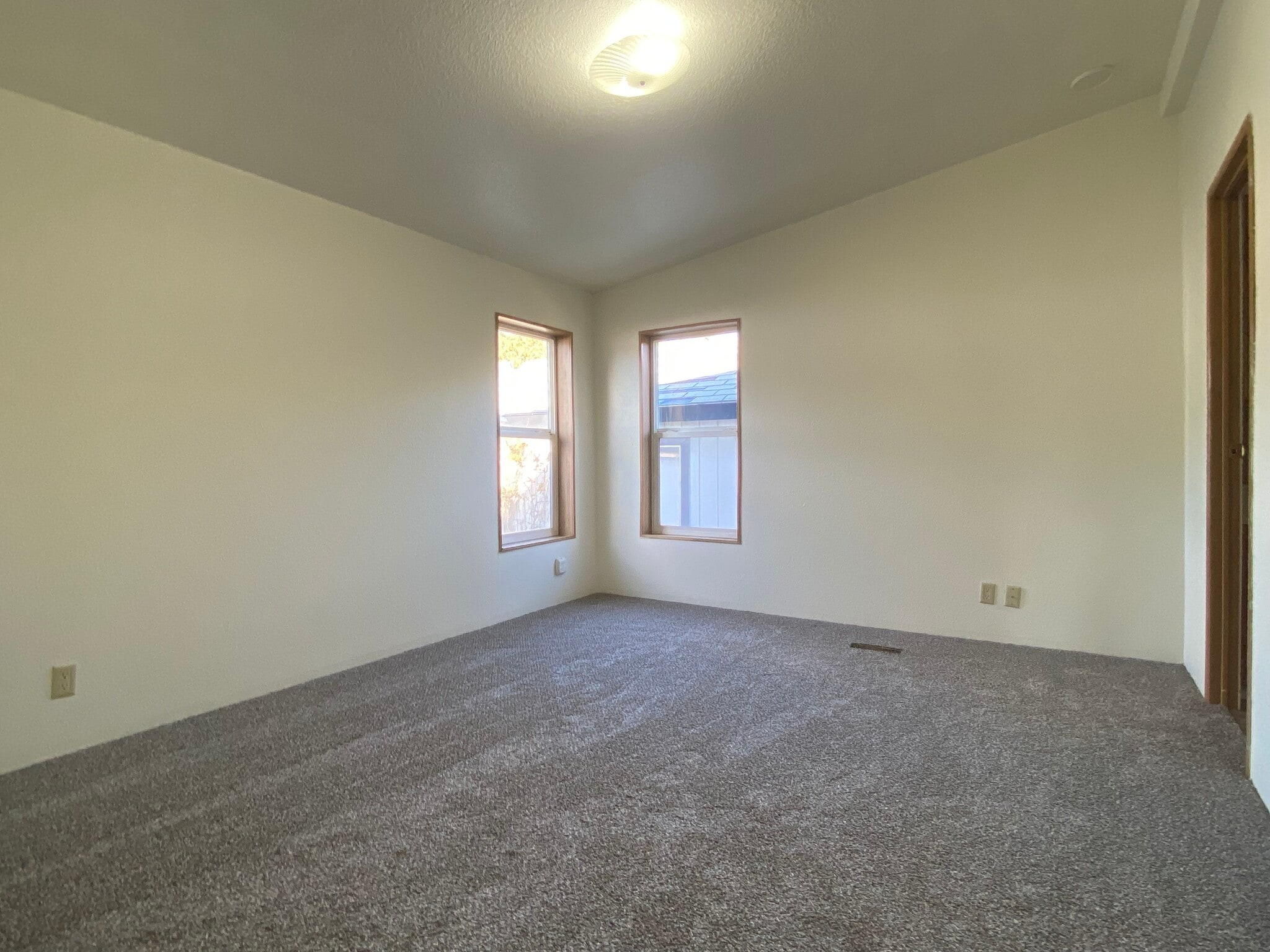 Building Photo - 1827 Westminster Ave