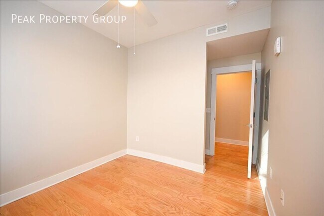 Building Photo - 433 E 13th St