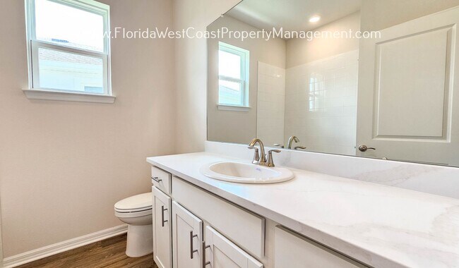 Building Photo - BRAND NEW! OUTSTANDING 3 BED/2 BATH VILLA ...
