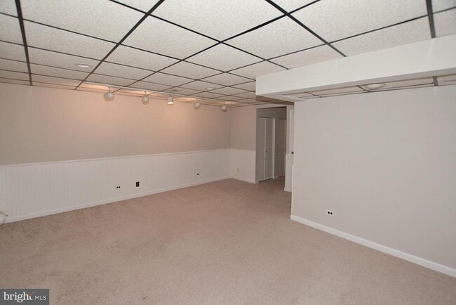 Building Photo - 8323 Stationhouse Ct