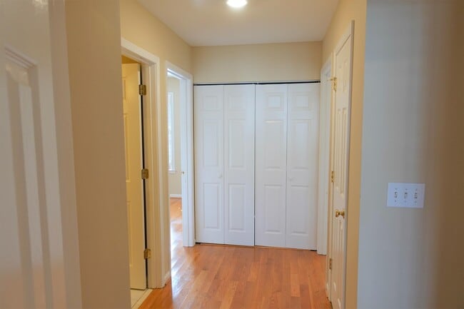 Building Photo - 30 Cedar Rock Dr