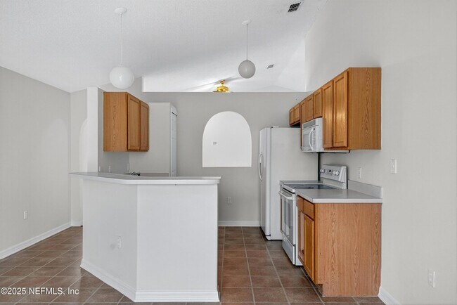 Building Photo - 2042 Wiley Oaks Ln