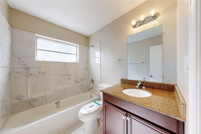 Building Photo - 841 SW 63rd Ave