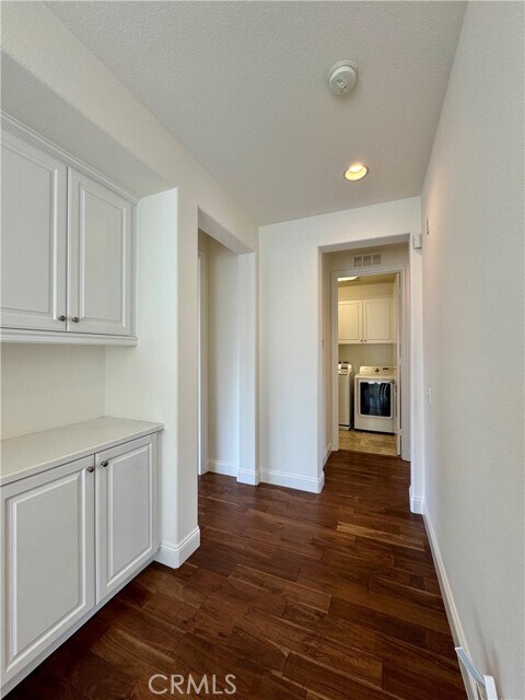 Building Photo - 135 Willowbend