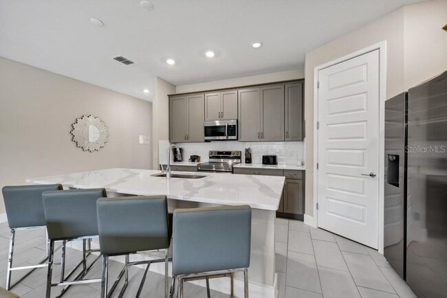 Building Photo - 7846 Spectrum Dr