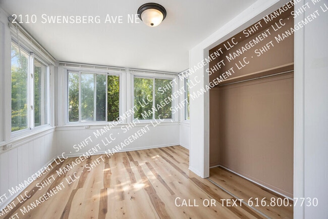 Building Photo - 2110 Swensberg Ave NE