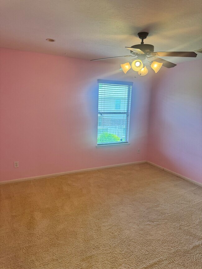 Building Photo - 11303 English Rose Trail