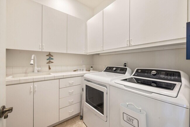 Building Photo - 49460 Rancho San Francisquito