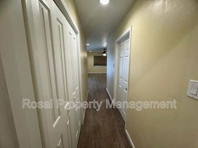 Building Photo - 8509 Las Camas Rd NE