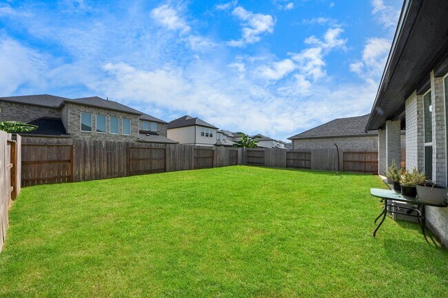 Building Photo - 21638 Laggan Clf Ln