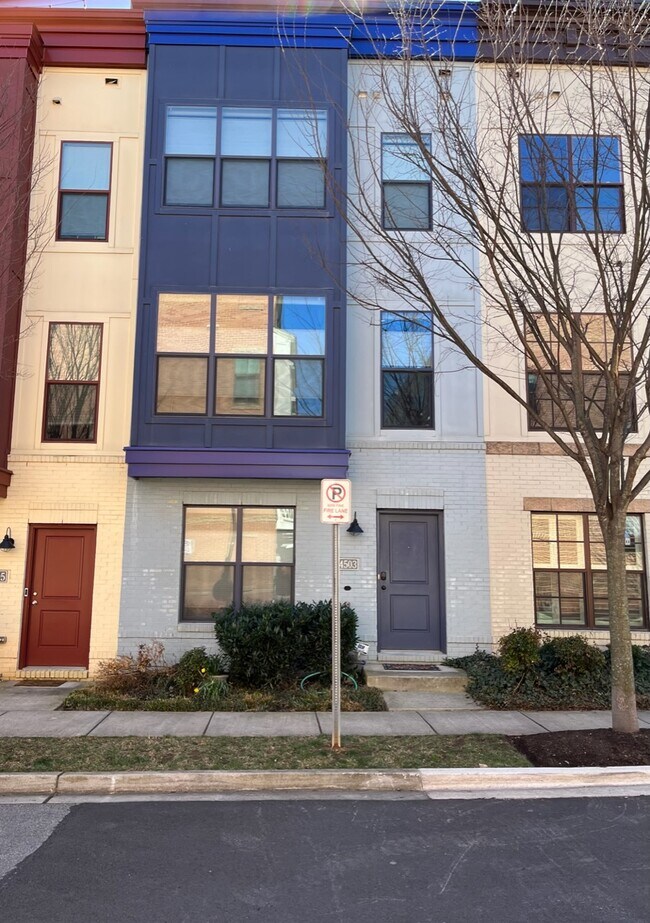Primary Photo - 4503 Garfield St
