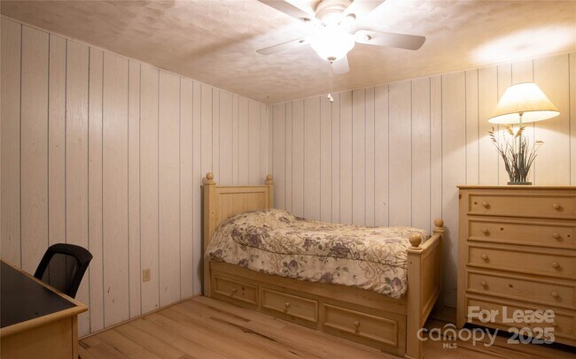 Building Photo - 2038 Toms Creek Rd