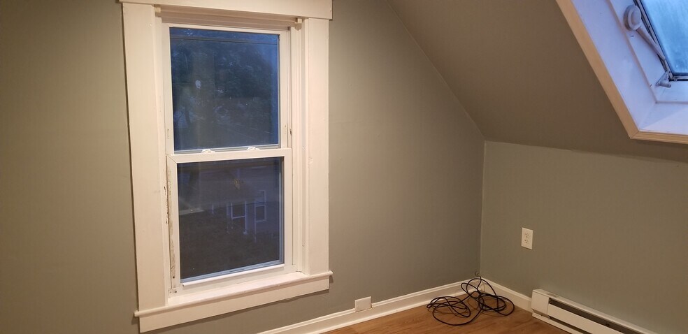 Bedroom 2 - 21 Charles St