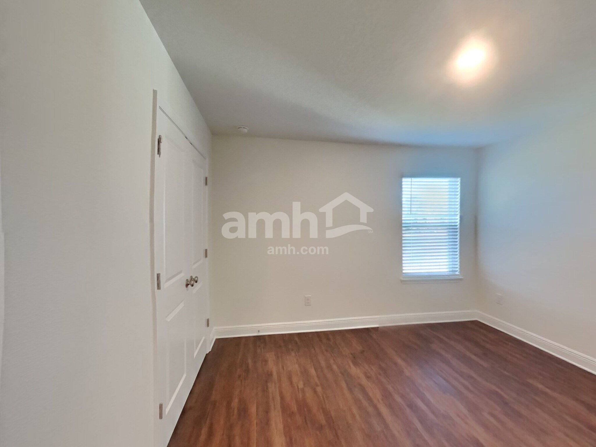 Building Photo - 27318 St Andrews Ave