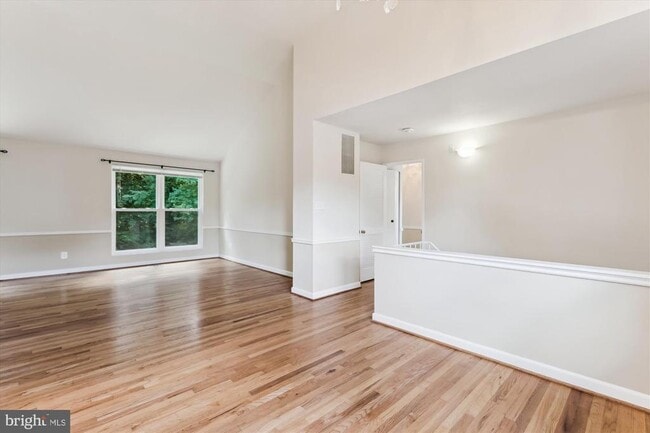 Building Photo - 6916 Southridge Dr