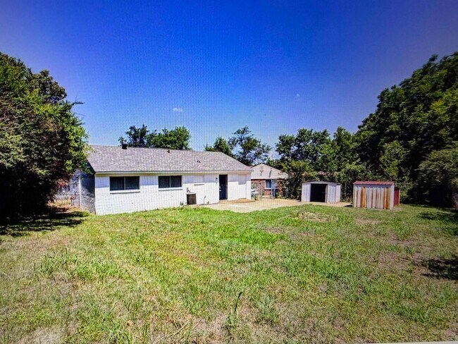 Building Photo - 4838 Shayne Ln