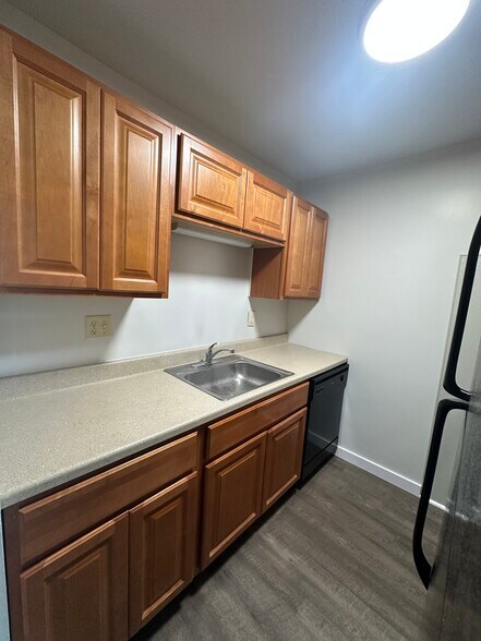 Building Photo - 54 Lancaster Est