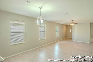 Building Photo - 11934 Dove Ranch