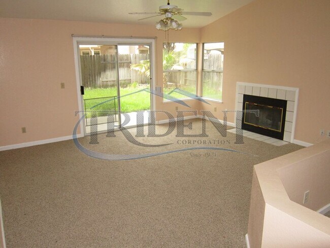 Building Photo - Yuba City home near Happy Park