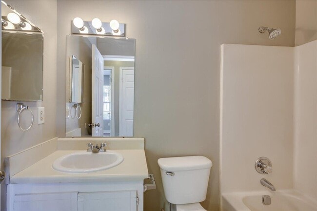 Building Photo - 2339 Walden Dr