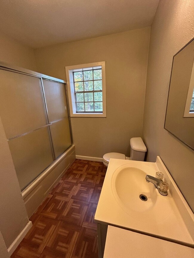 Building Photo - 1416 Martel St