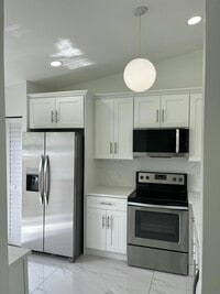 Building Photo - 10212 Boca Bend E