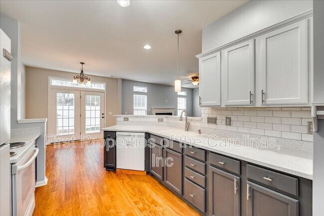 Building Photo - 618 Bayou Cir