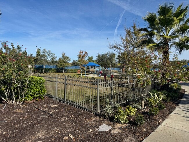 Building Photo - Annual Unfurnished Rental