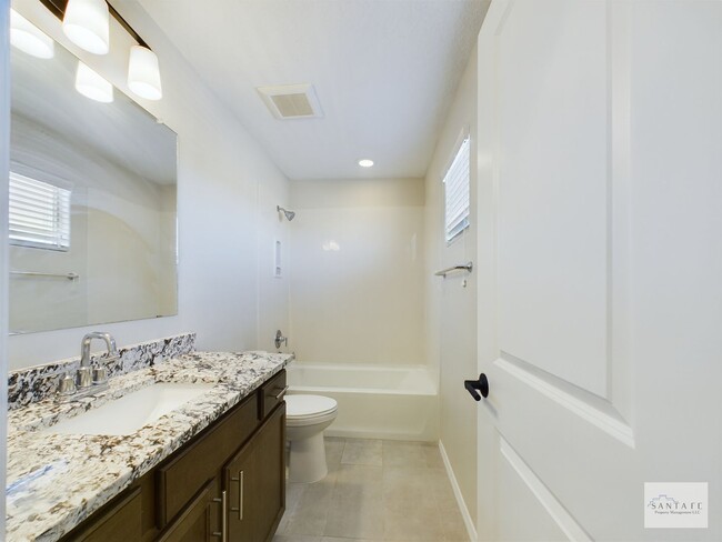 Building Photo - Pulte Townhouse Available Now!