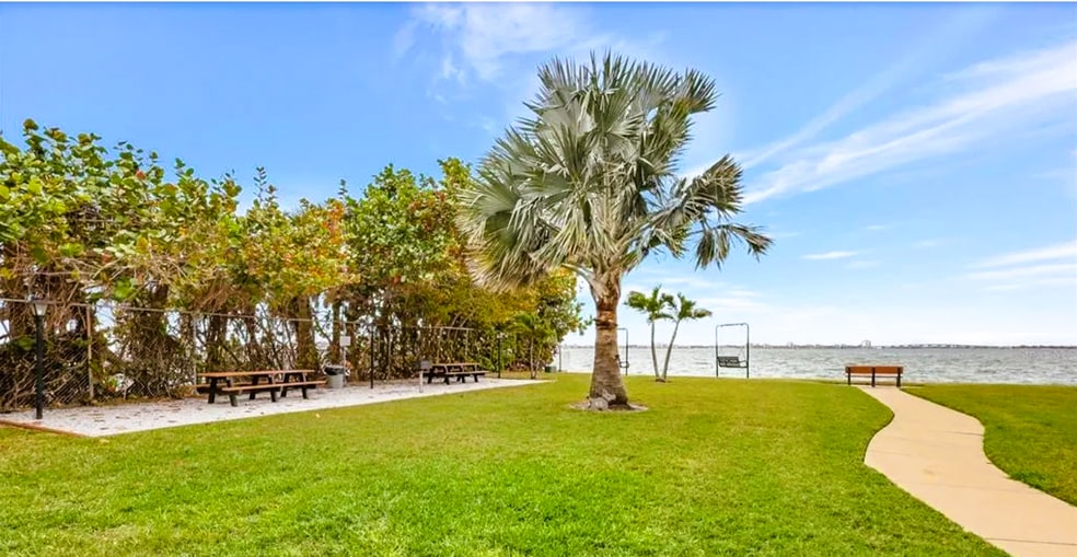 Building Photo - 3114 59th St S