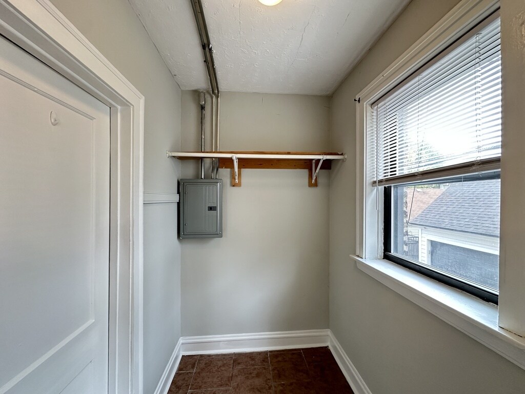 Building Photo - 4532 N Damen Ave