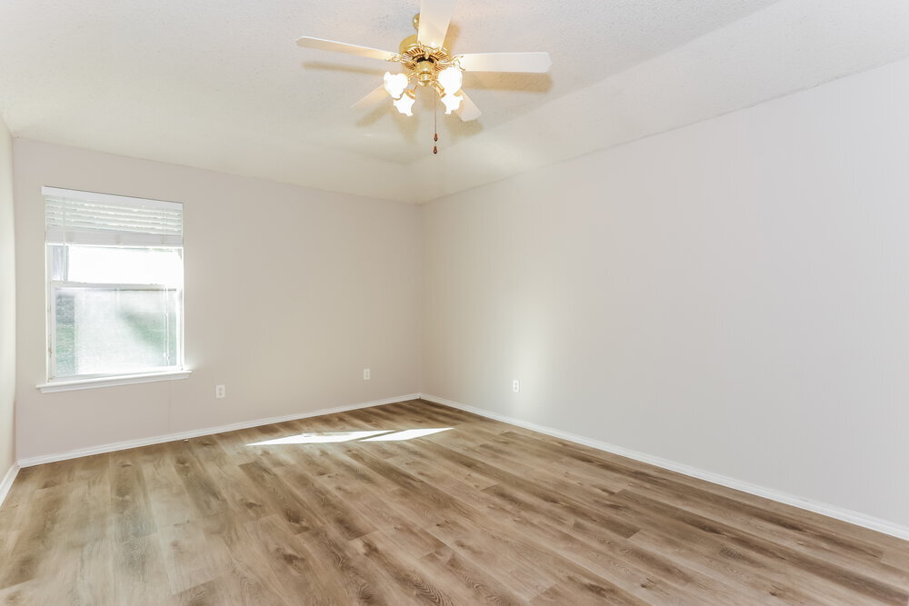 Building Photo - 617 Sawyer Dr