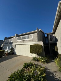 Building Photo - Condo for rent in Oxnard Near Cabrillo Park