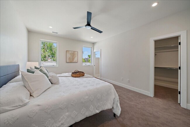 Building Photo - Luxurious New Townhome in South Sloan’s Lake