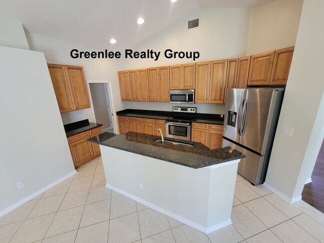 Building Photo - Spacious 3 Bed / 2 Bath pool home with lawn and pool care included in beautiful Rosewood at River...