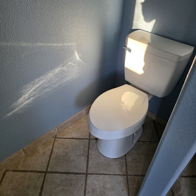 Building Photo - Updated 1-Bedroom Home in Concord – Utilit...