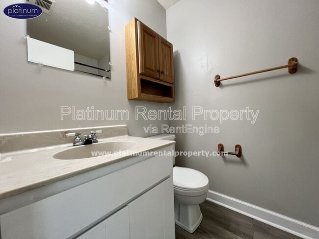 Building Photo - 63 Sandalwood Cir