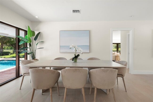 Building Photo - 10945 SW 75th Ct