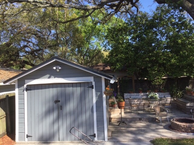 Garage. - 3153 Fairwood Lane West