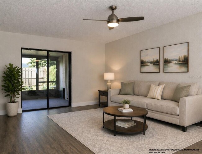 Building Photo - 1382 Hendren Dr