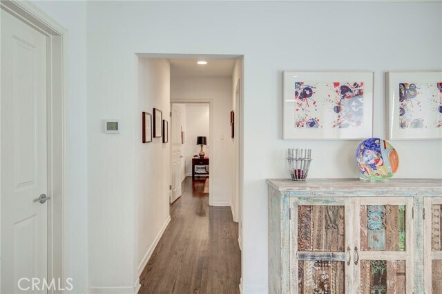 Building Photo - 333 3rd St