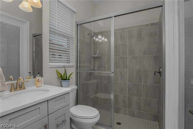 Building Photo - 14870 Blue Bay Cir