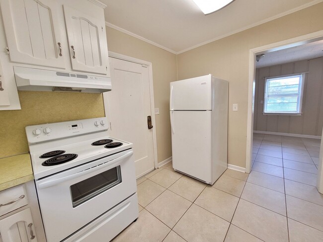 Building Photo - 700 Barksdale St