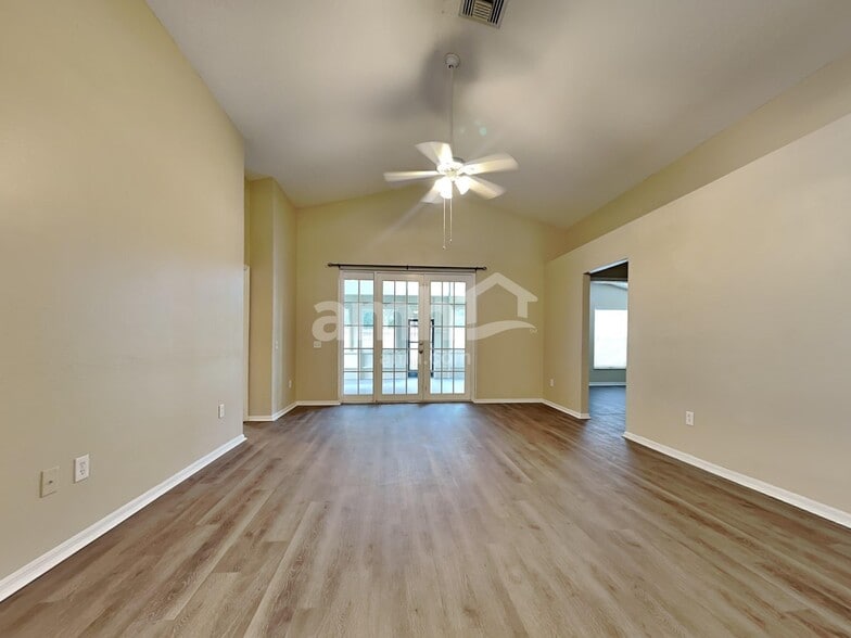 Building Photo - 9312 Hidden Water Cir