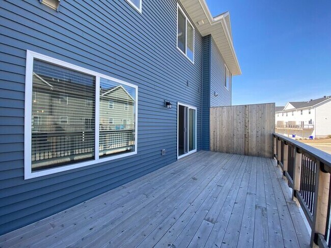 Building Photo - $2,350 | 3 Bedroom, 2.5 Bathroom Town Home | New Construction | No Pets | Sublease* | Available f...