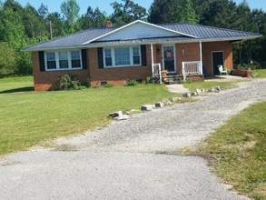 Building Photo - 6819 Silver Rd