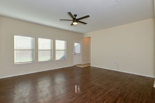 Building Photo - New one story rental home in NE San Antonio available for asap move in.