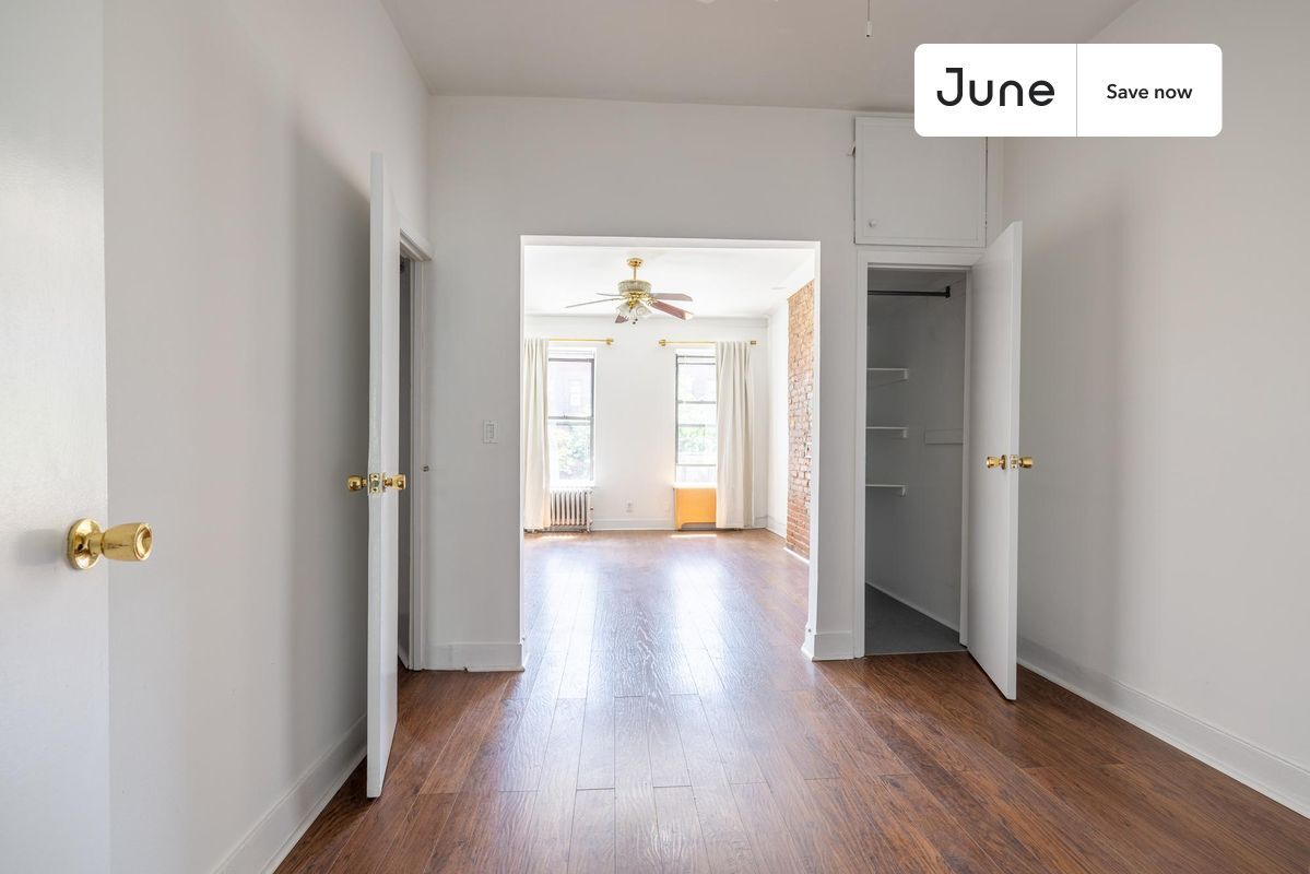 Building Photo - 932 Columbus Ave